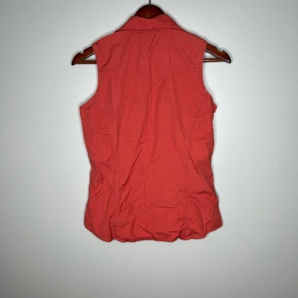 Carhartt Shirt Womens Red Poplin Snap Front Sleeveless Collared Blouse sz small - Picture 3 of 8